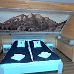 Goralskie Pod Koronami * Krościenko